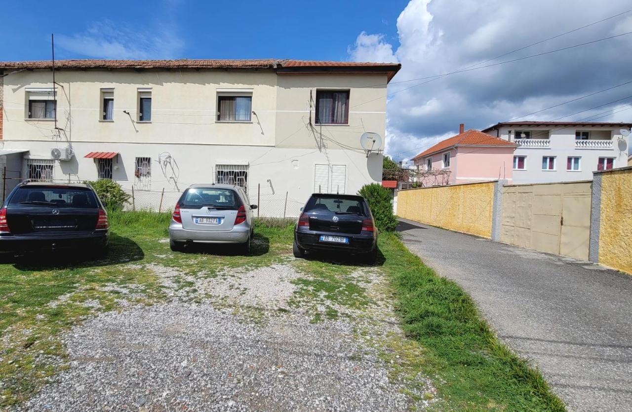 Tuana'S Apartment Shkoder Exterior photo
